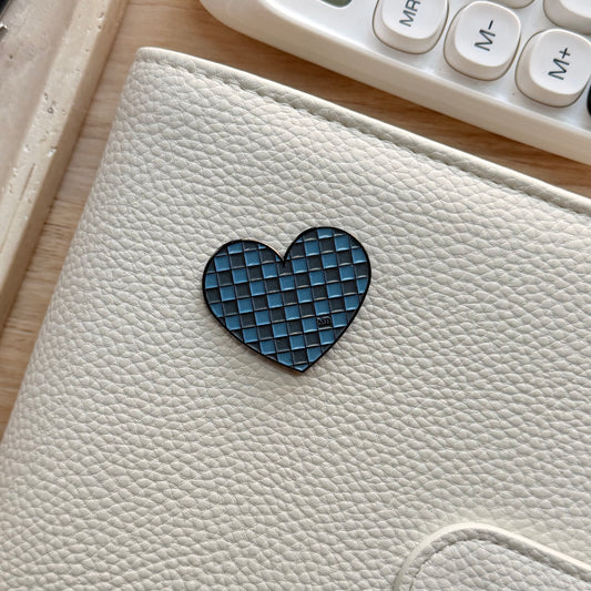 Grey/Blue | Checkered Heart | Magnetic Binder Pin