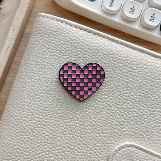 Pink/Grey | Checkered Heart | Magnetic Binder Pin