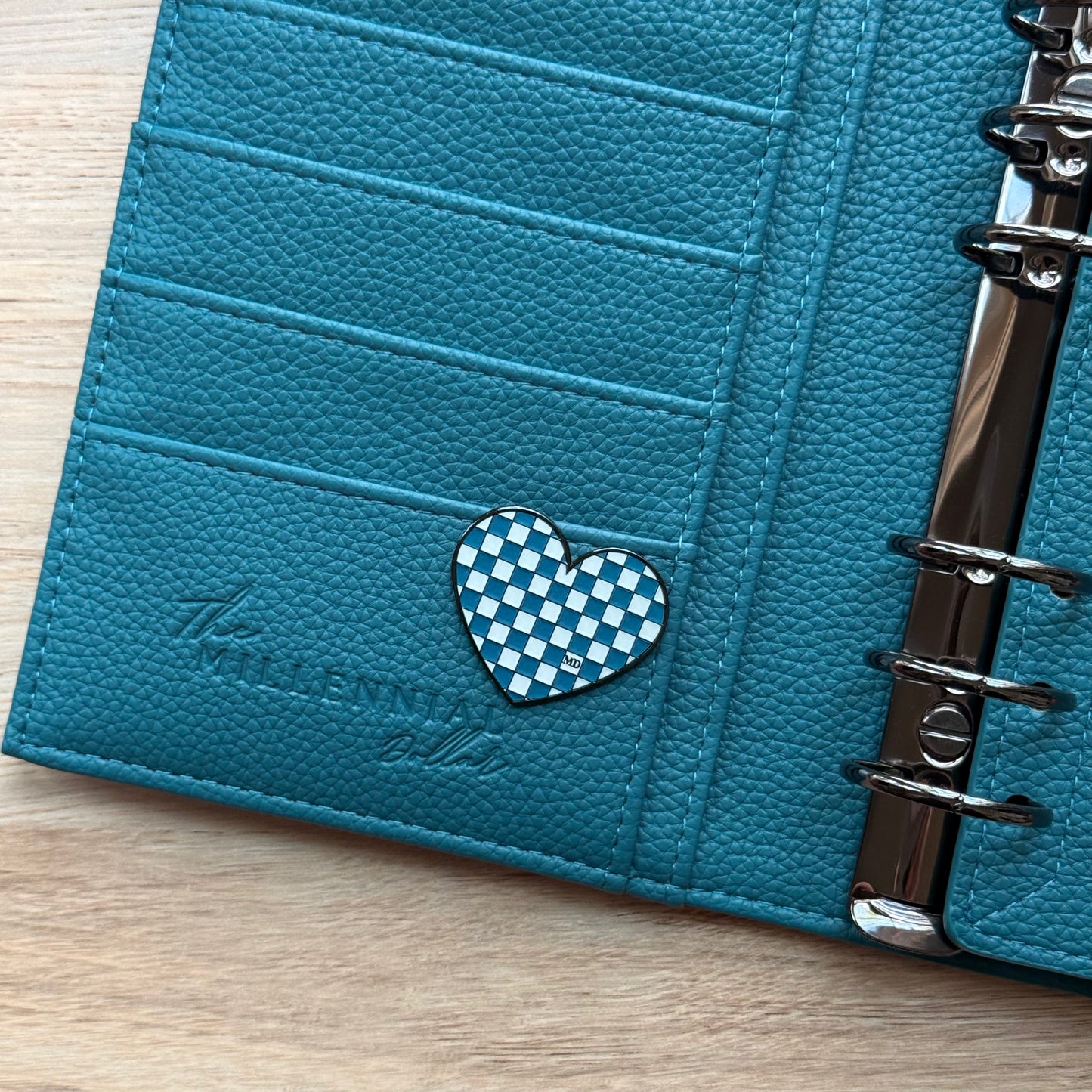 Topaz Twist | Checkered Heart | Magnetic Binder Pin